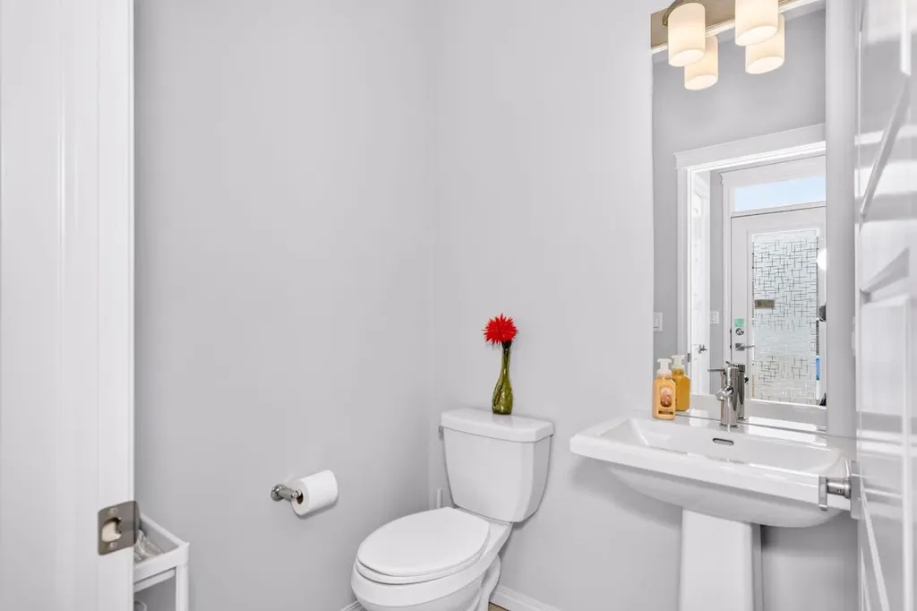 256 Belmont Boulevard SW Calgary AB T2X4W6