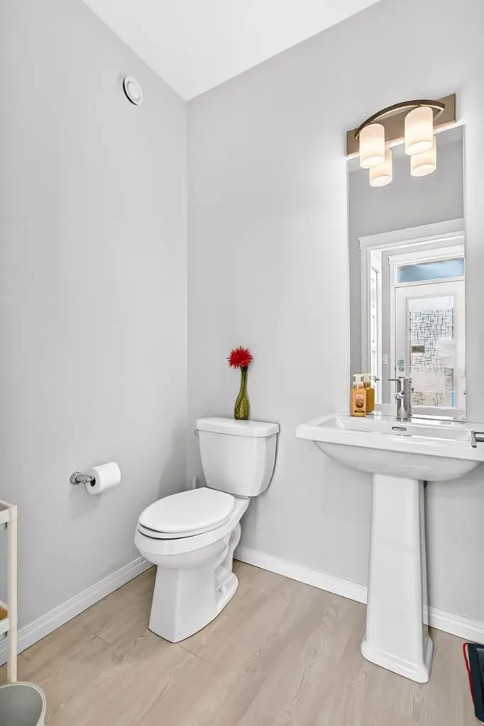 256 Belmont Boulevard SW Calgary AB T2X4W6