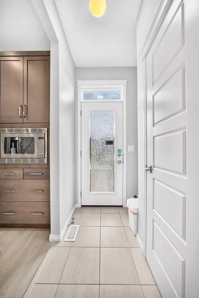 256 Belmont Boulevard SW Calgary AB T2X4W6