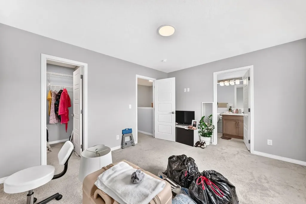 256 Belmont Boulevard SW Calgary AB T2X4W6