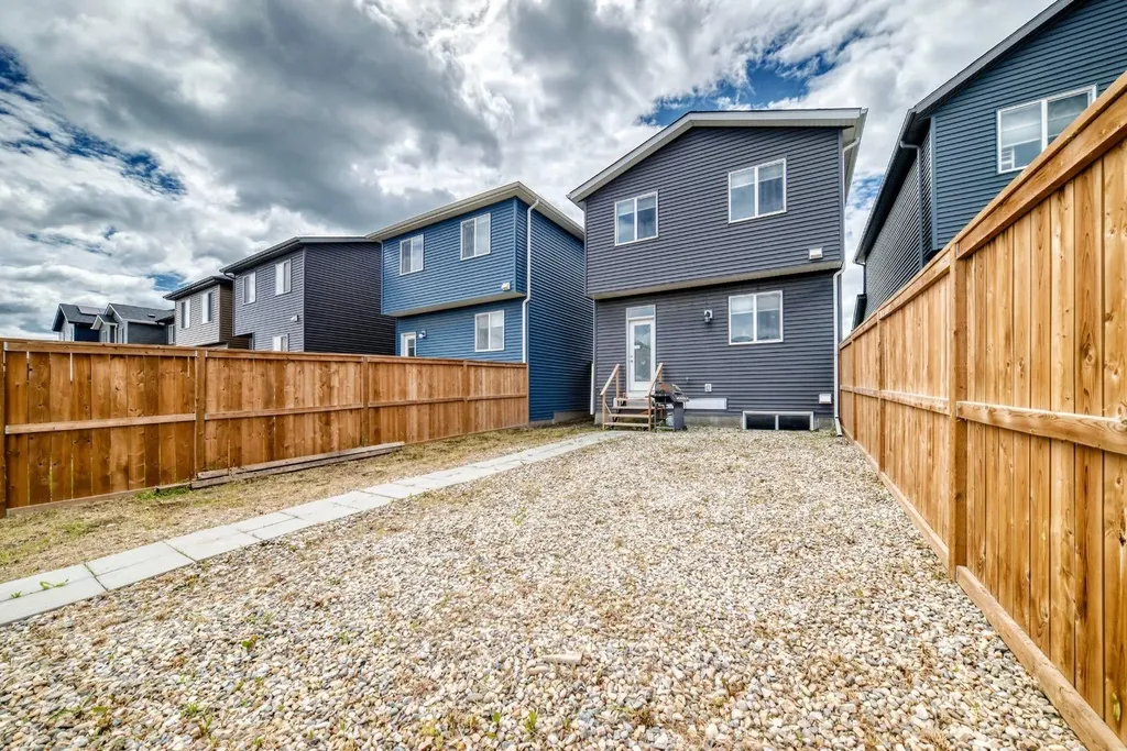 256 Belmont Boulevard SW Calgary AB T2X4W6