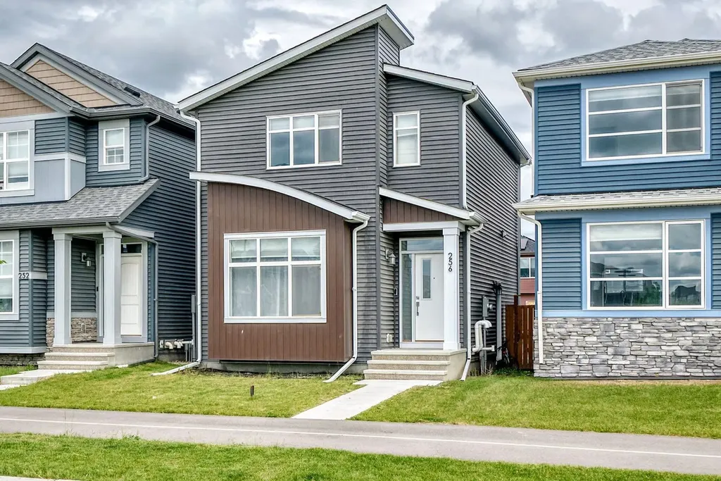 256 Belmont Boulevard SW Calgary AB T2X4W6