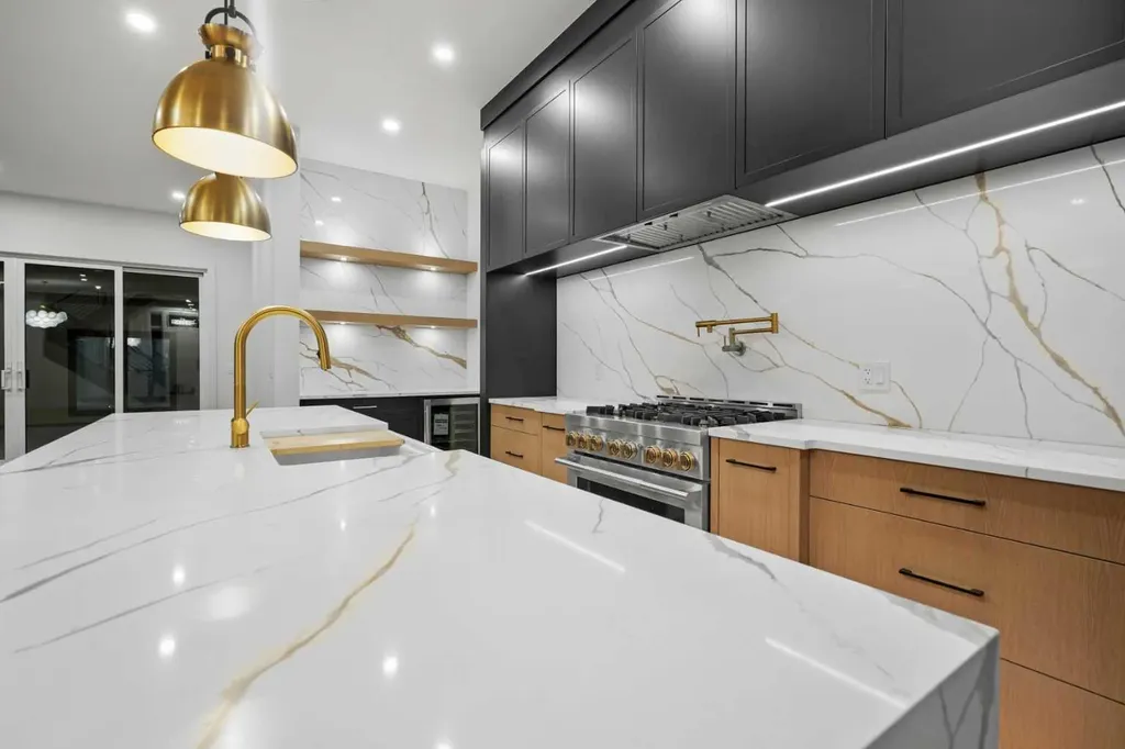 630 27 Avenue NE Calgary AB T2E 2A6
