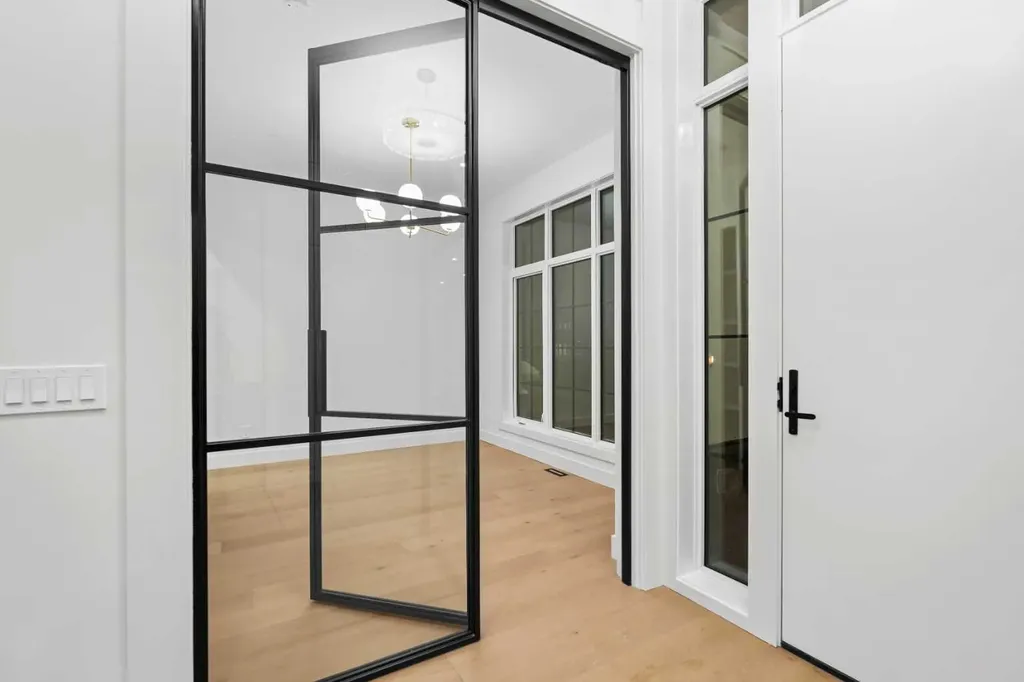 630 27 Avenue NE Calgary AB T2E 2A6
