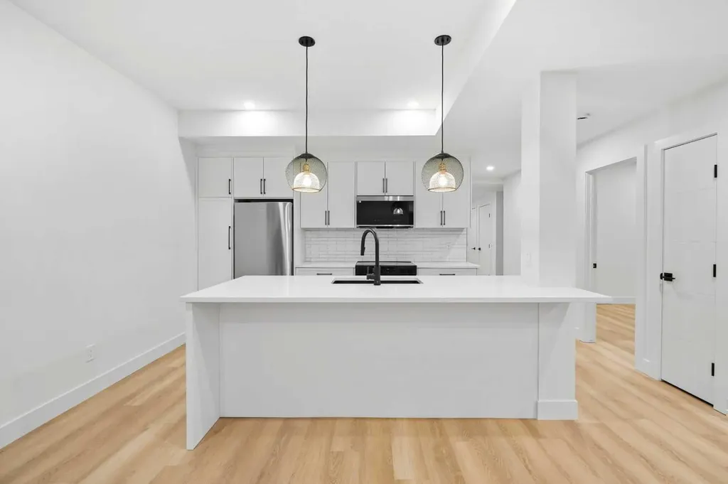 630 27 Avenue NE Calgary AB T2E 2A6