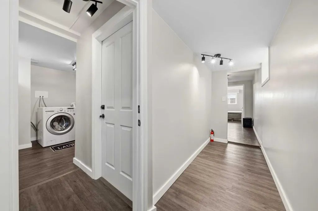 3807 1 Street NE Calgary AB T2E 3E1
