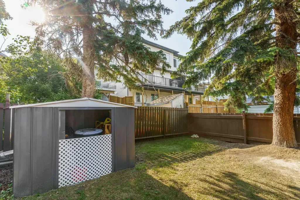 3807 1 Street NE Calgary AB T2E 3E1