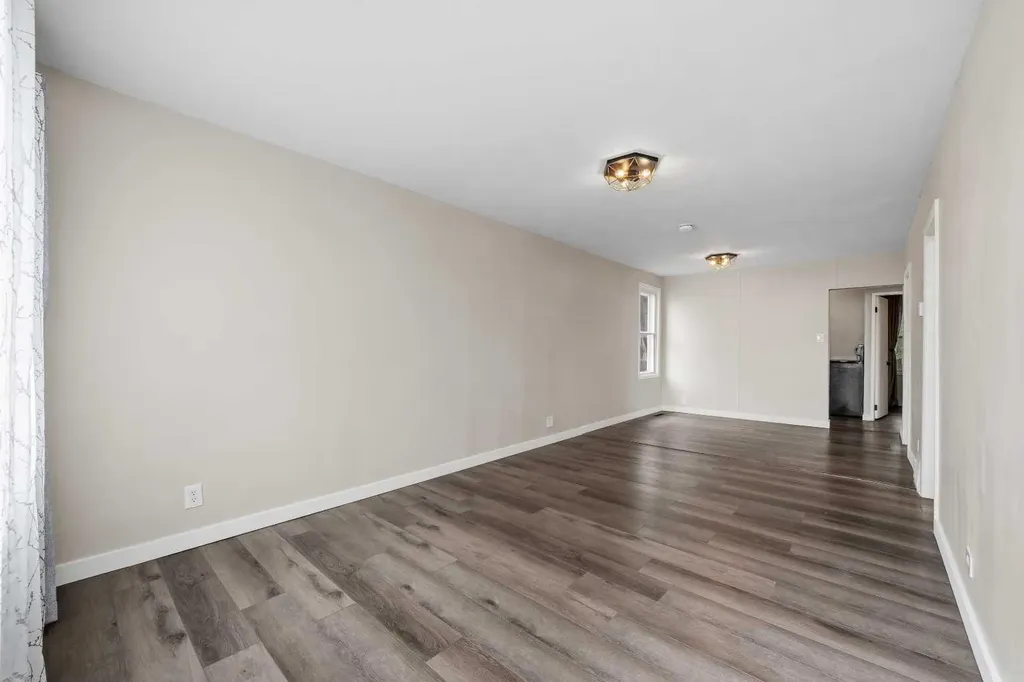 3807 1 Street NE Calgary AB T2E 3E1
