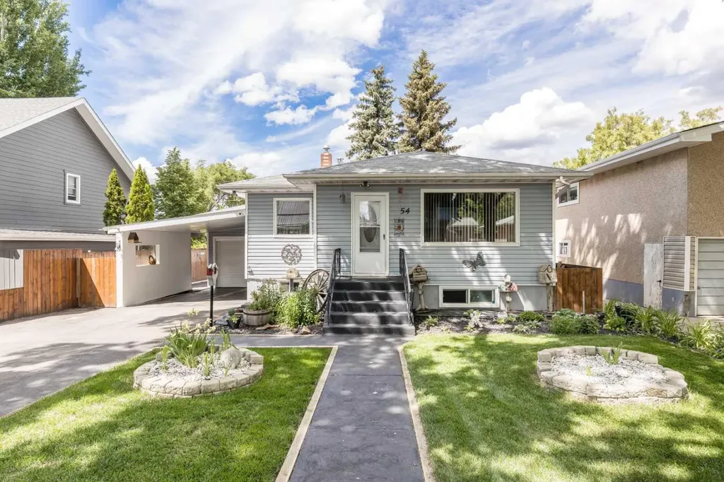 54 9 Street SW Medicine Hat AB T1A 4N6