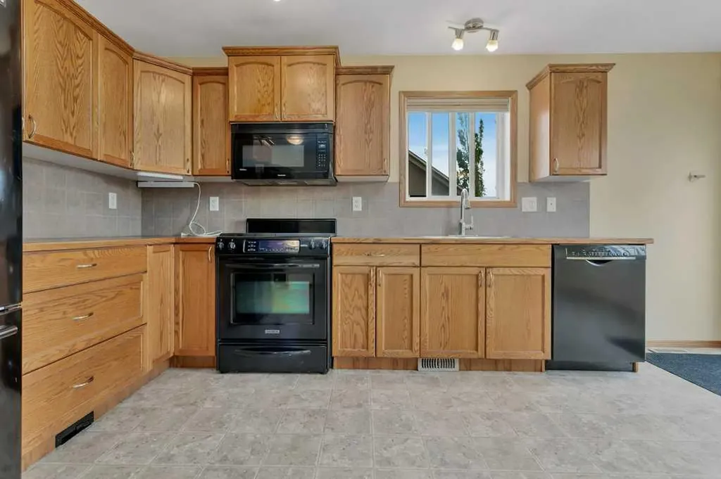 12 Oswald Close Red Deer AB T4P 0C1