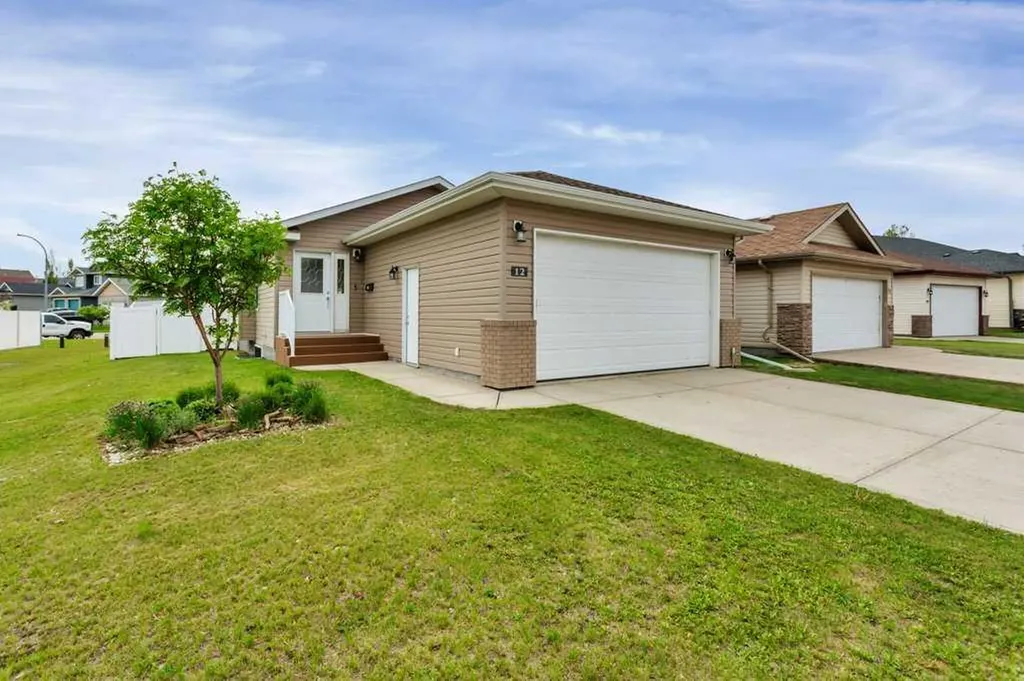 12 Oswald Close Red Deer AB T4P 0C1