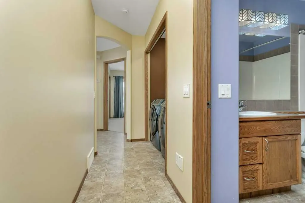 12 Oswald Close Red Deer AB T4P 0C1
