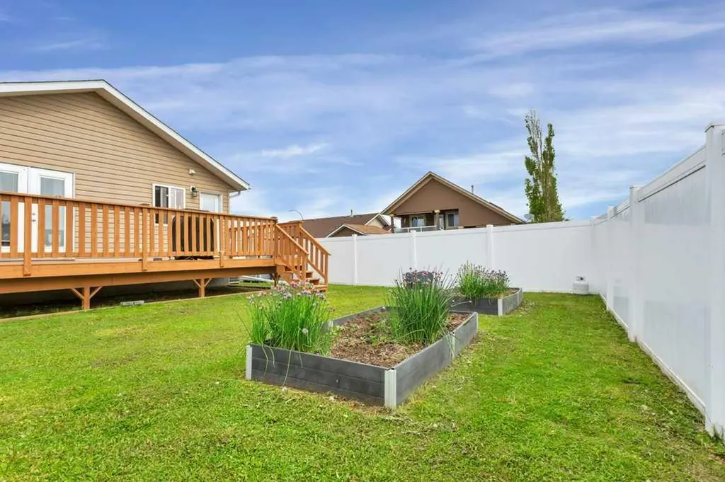 12 Oswald Close Red Deer AB T4P 0C1