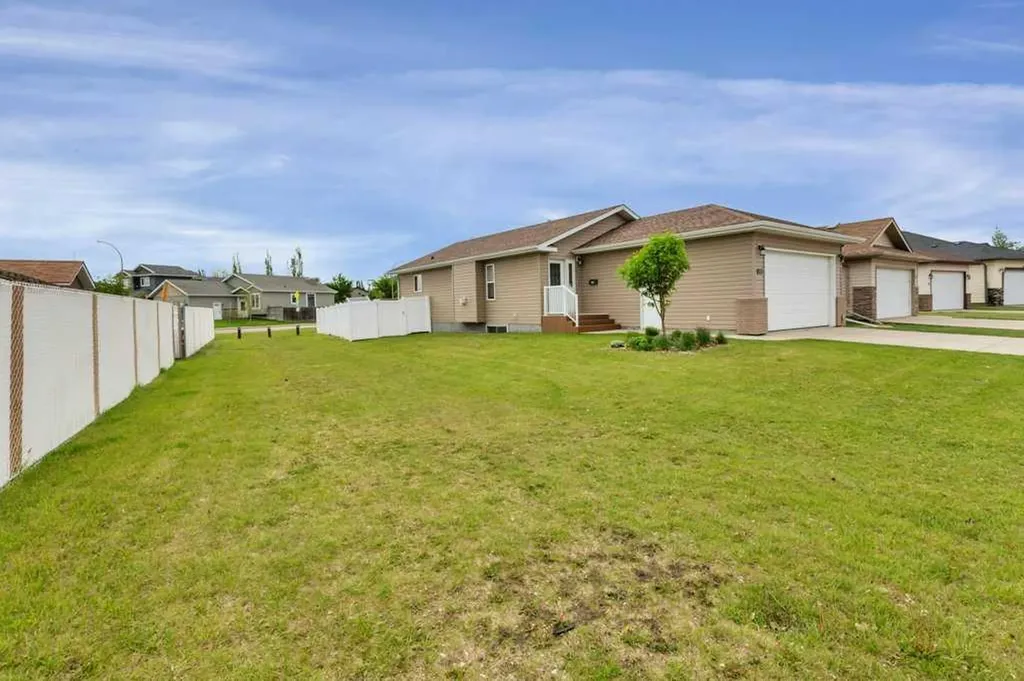 12 Oswald Close Red Deer AB T4P 0C1