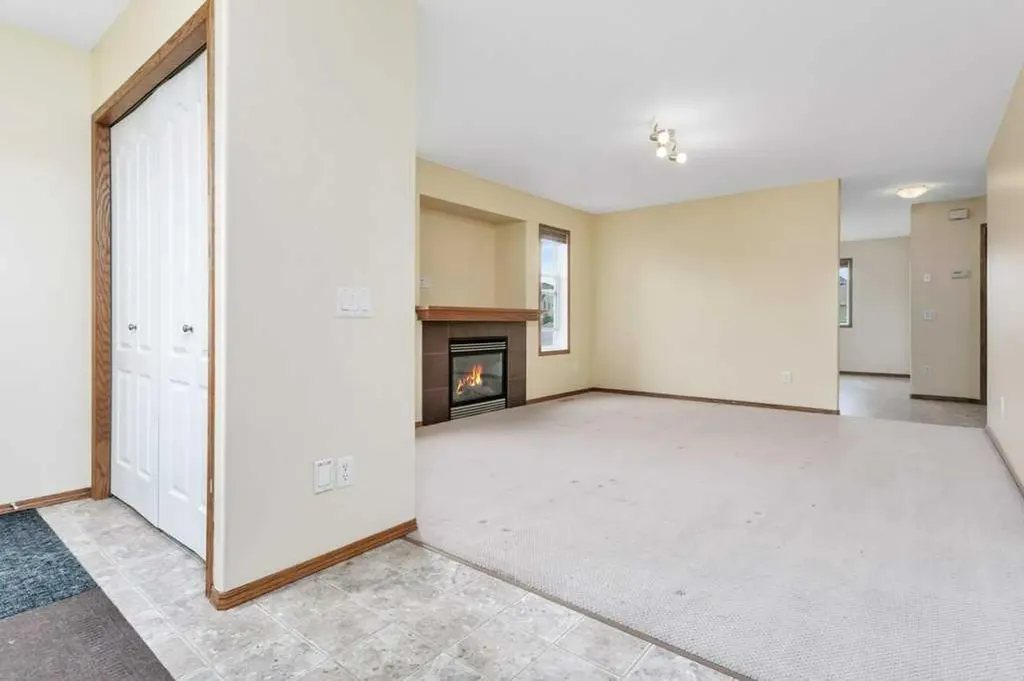 12 Oswald Close Red Deer AB T4P 0C1