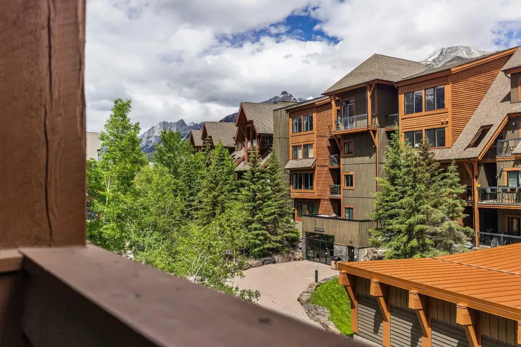 187 Kananaskis Way Canmore AB T1W 0A3