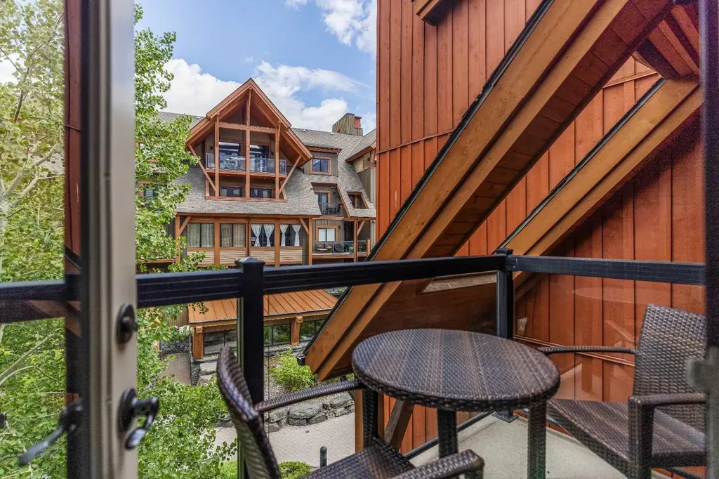 187 Kananaskis Way Canmore AB T1W 0A3