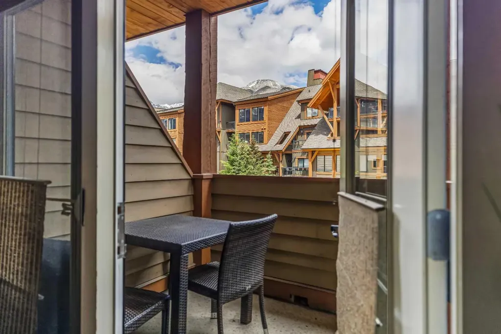 187 Kananaskis Way Canmore AB T1W 0A3
