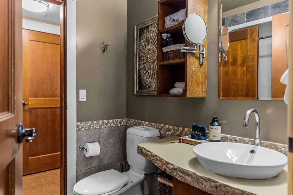 187 Kananaskis Way Canmore AB T1W 0A3