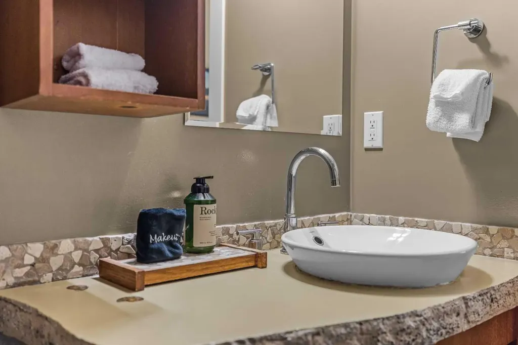187 Kananaskis Way Canmore AB T1W 0A3
