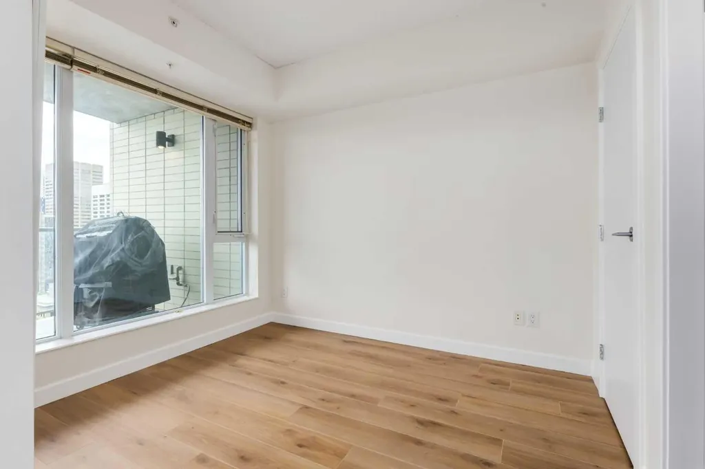 888 4 Avenue SW Calgary AB T2P 0V2