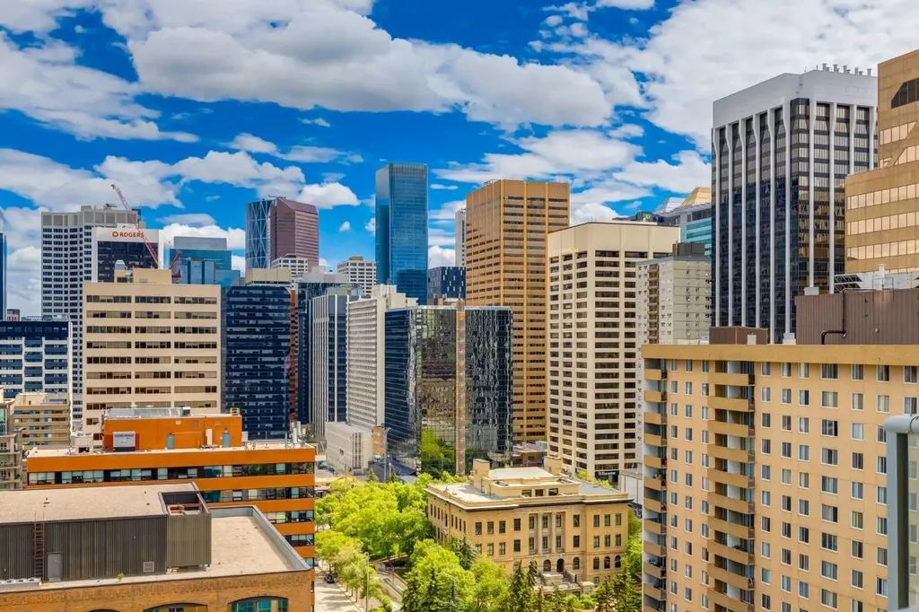 888 4 Avenue SW Calgary AB T2P 0V2