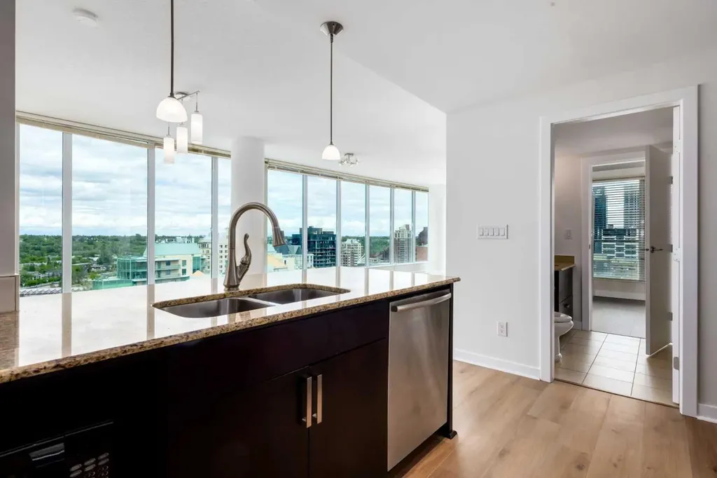 888 4 Avenue SW Calgary AB T2P 0V2