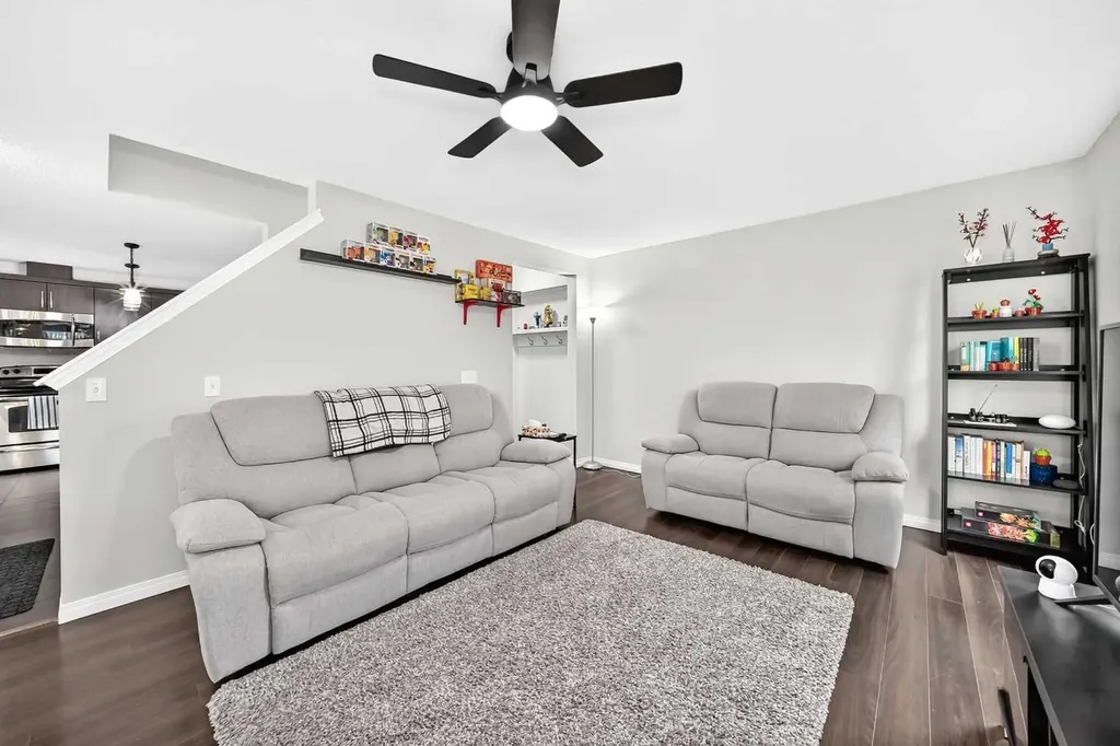 535 Windstone Common SW Airdrie AB T4B 3R7