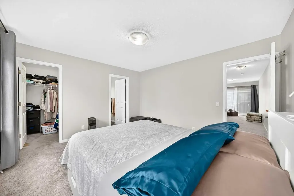 535 Windstone Common SW Airdrie AB T4B 3R7