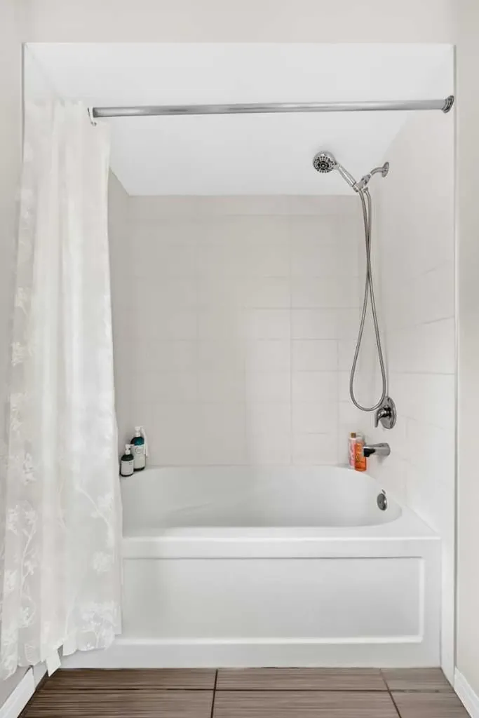 535 Windstone Common SW Airdrie AB T4B 3R7