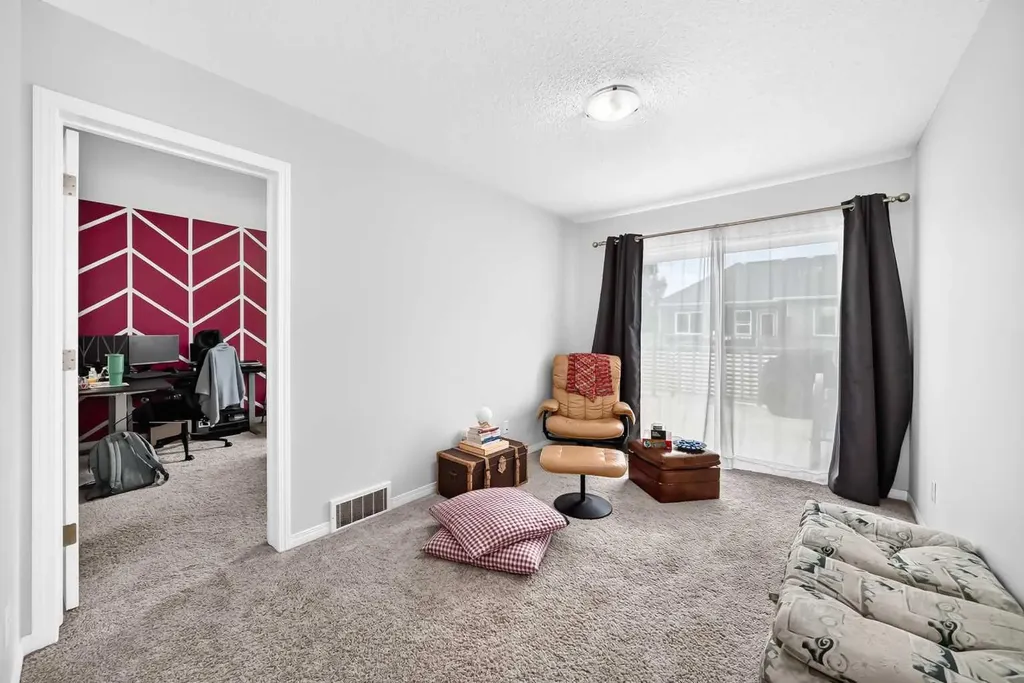 535 Windstone Common SW Airdrie AB T4B 3R7