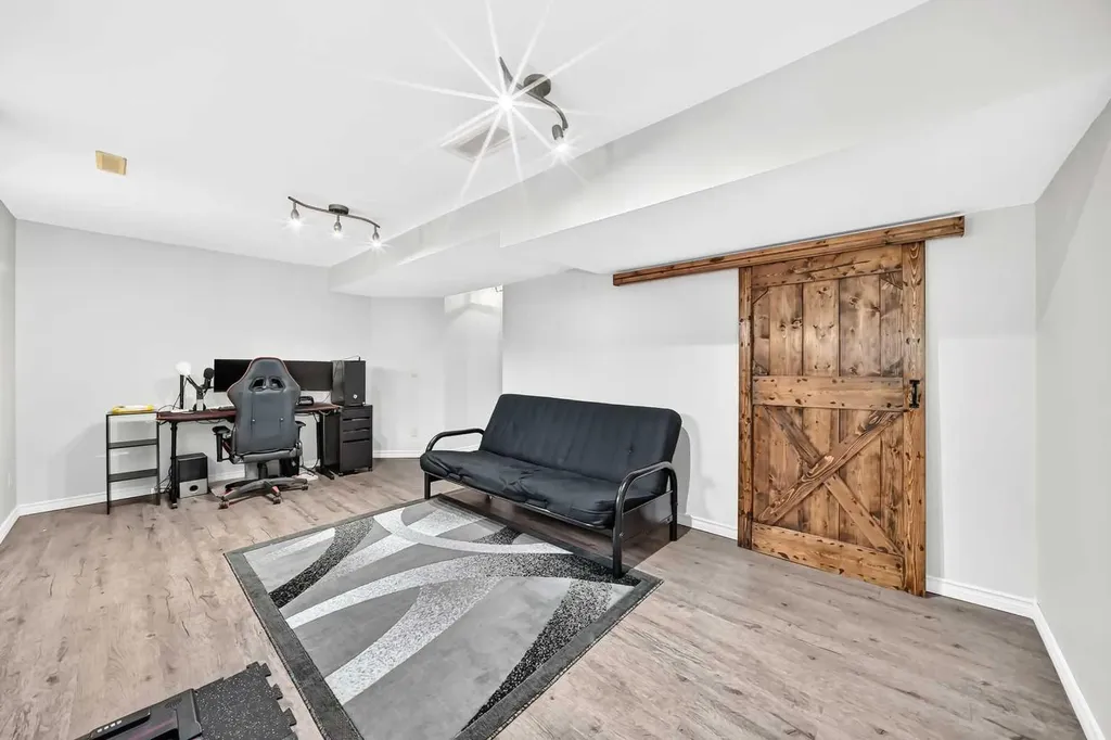 535 Windstone Common SW Airdrie AB T4B 3R7