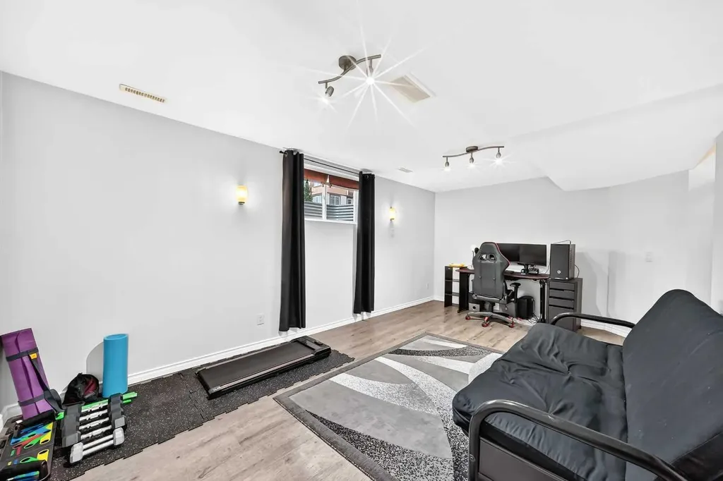 535 Windstone Common SW Airdrie AB T4B 3R7