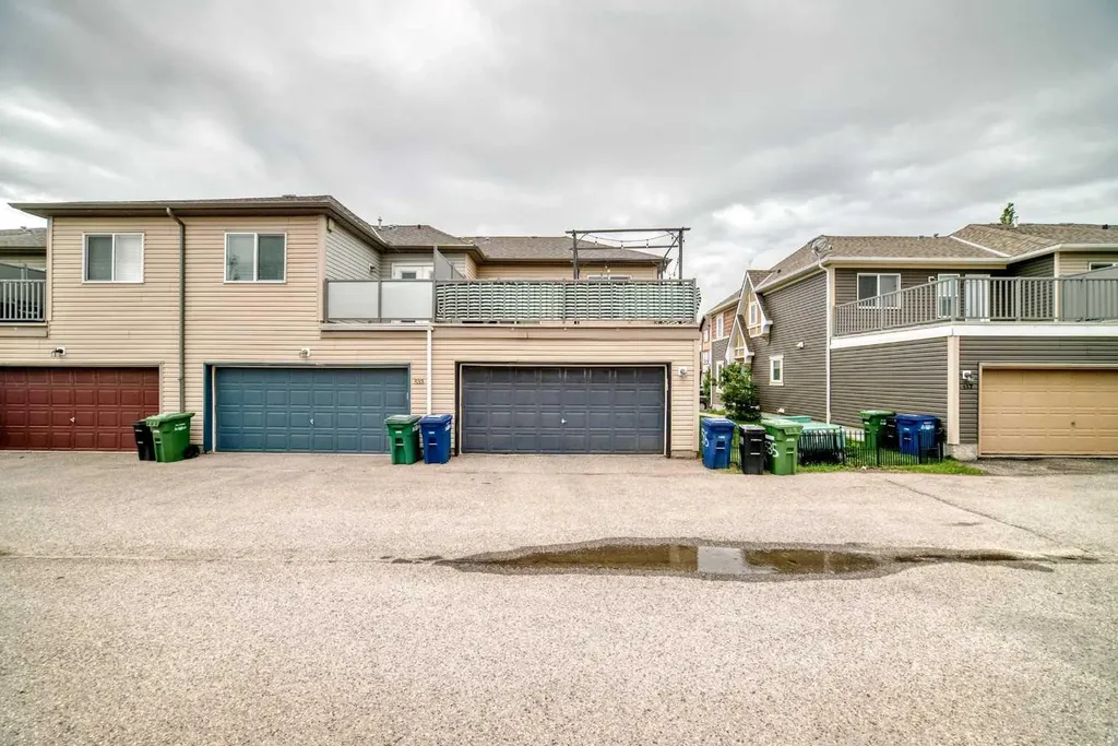 535 Windstone Common SW Airdrie AB T4B 3R7