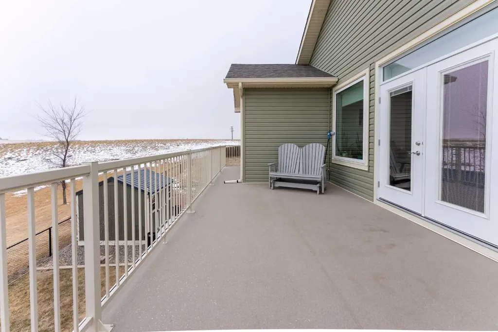 202 Lake Drive Coalhurst AB T0L0V0