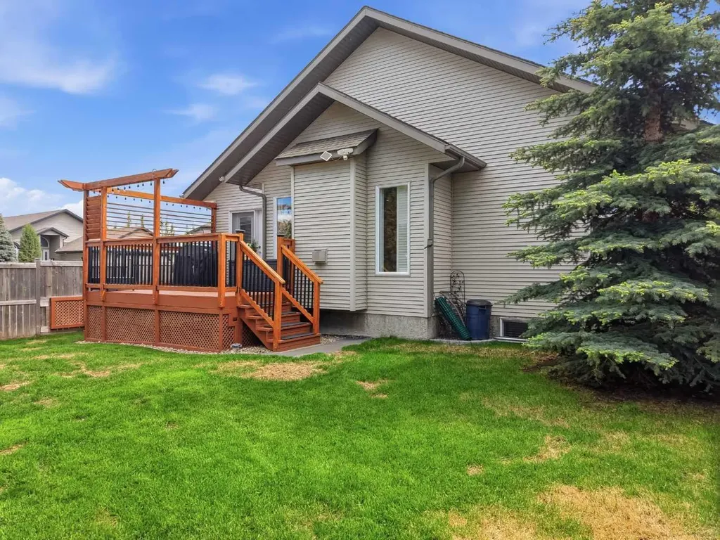 166 Lougheed Close Red Deer AB T4R 3G7