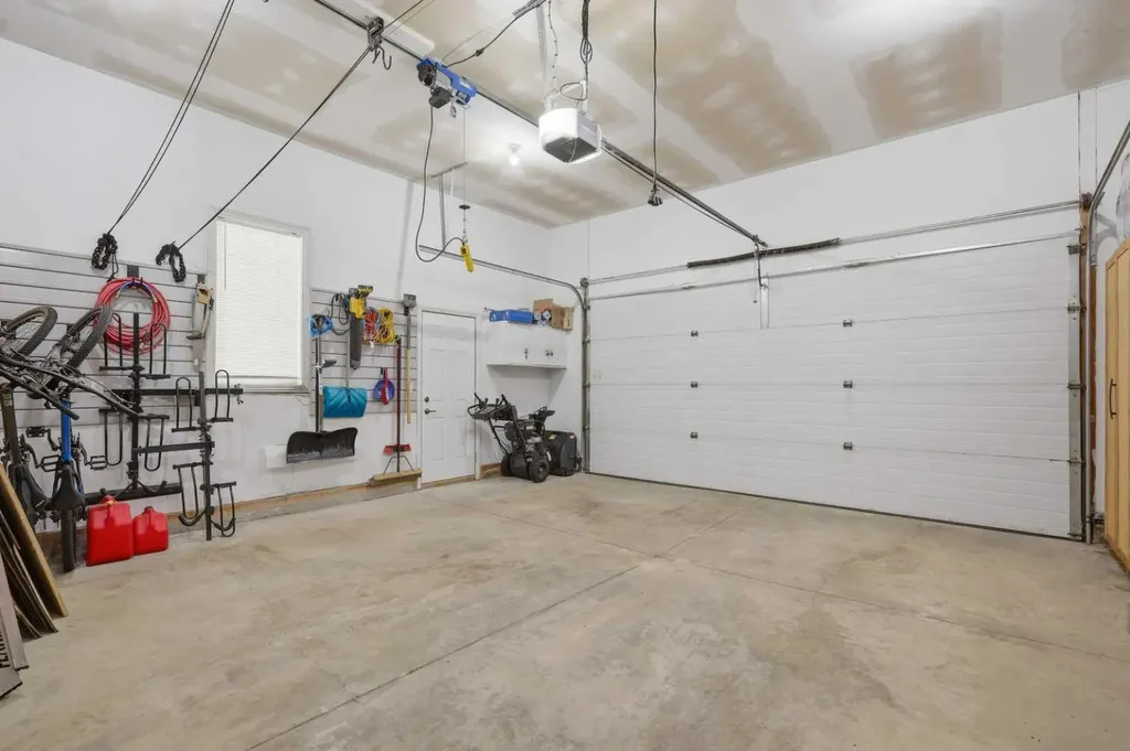 166 Lougheed Close Red Deer AB T4R 3G7