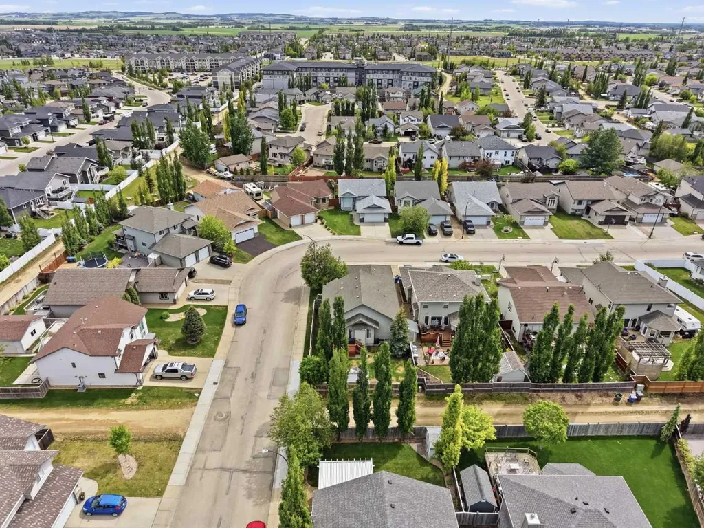 166 Lougheed Close Red Deer AB T4R 3G7