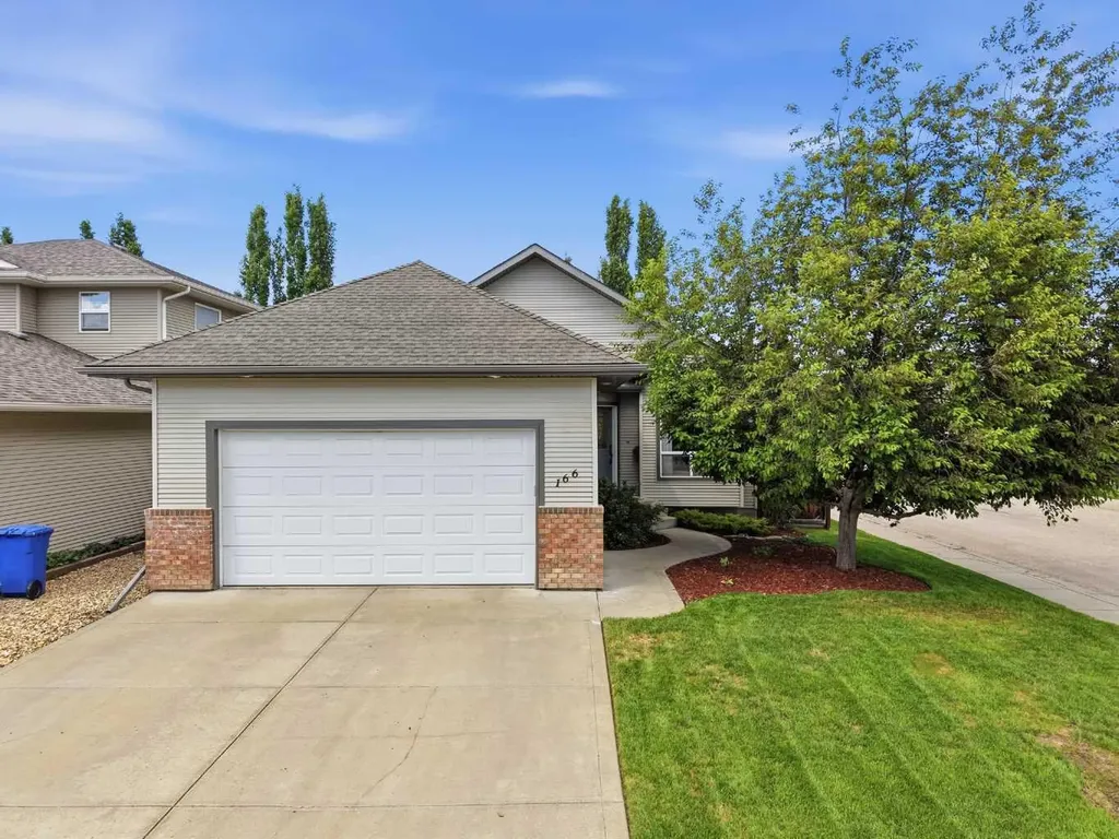 166 Lougheed Close Red Deer AB T4R 3G7