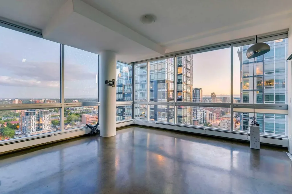 135 13 Avenue SW Calgary AB T2R 0W8