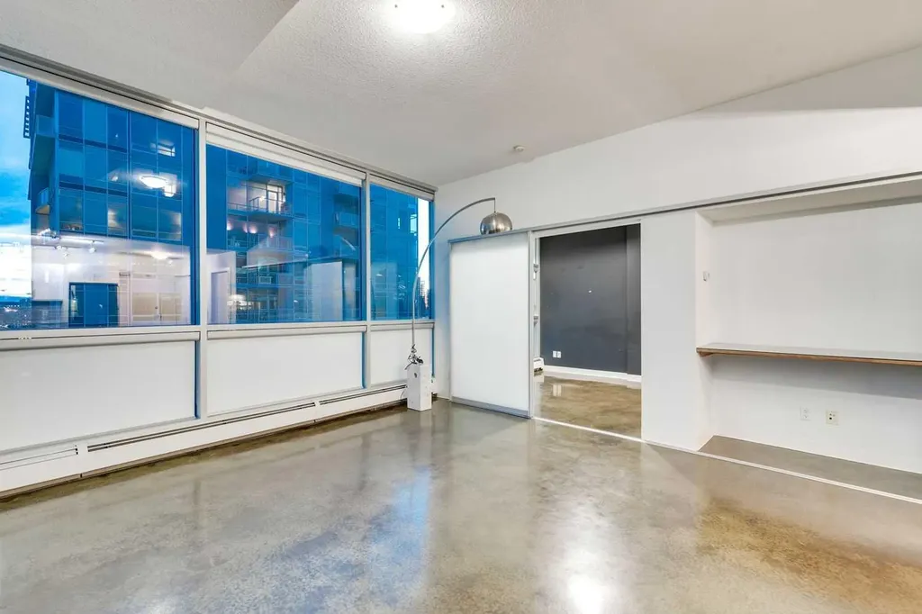 135 13 Avenue SW Calgary AB T2R 0W8