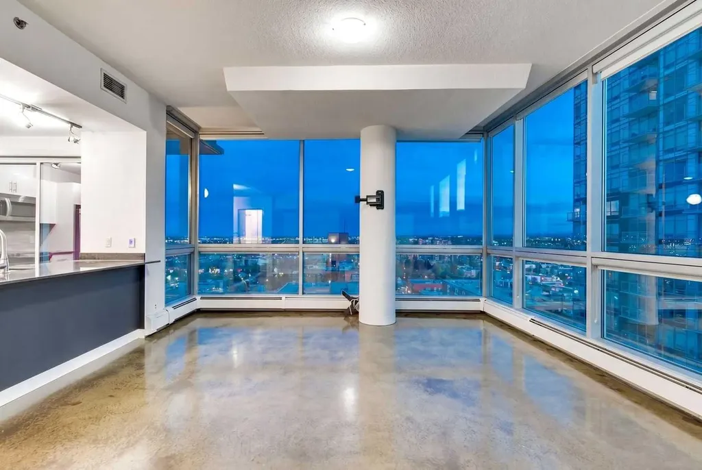 135 13 Avenue SW Calgary AB T2R 0W8