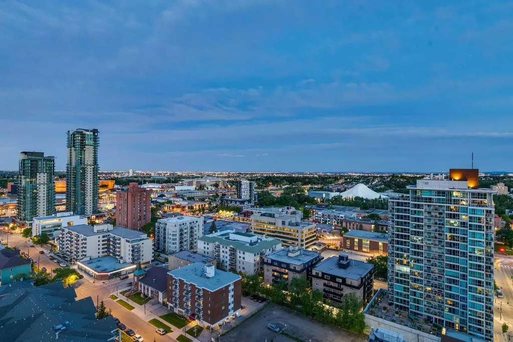 135 13 Avenue SW Calgary AB T2R 0W8