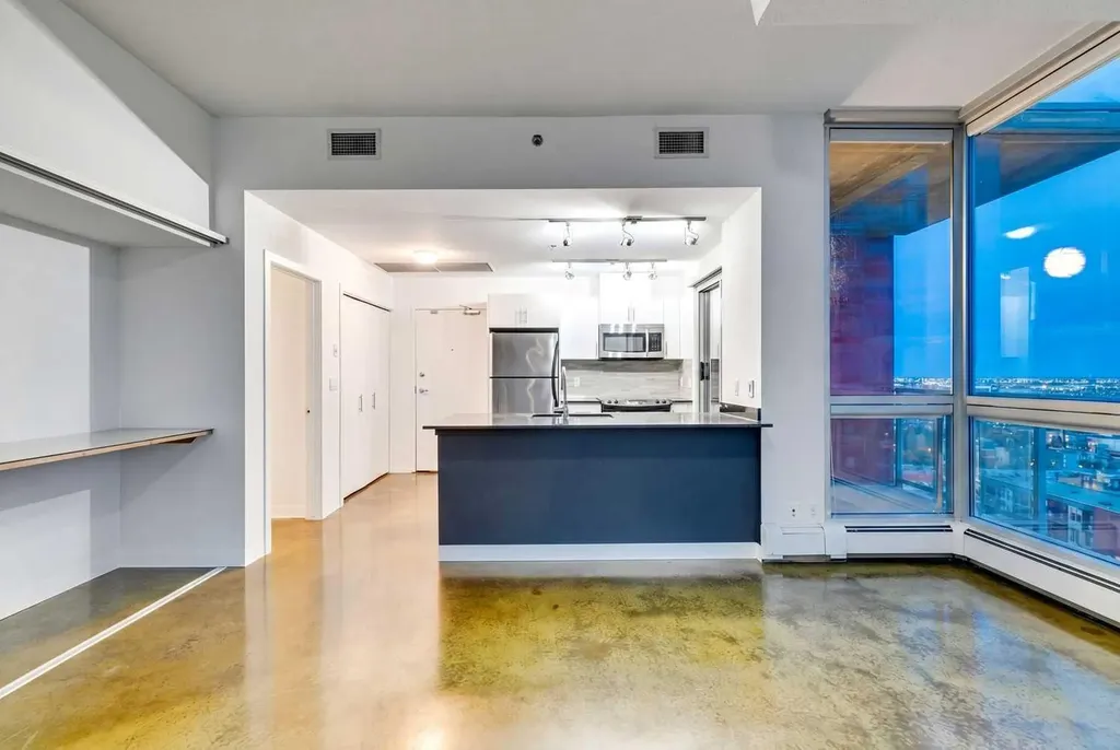 135 13 Avenue SW Calgary AB T2R 0W8