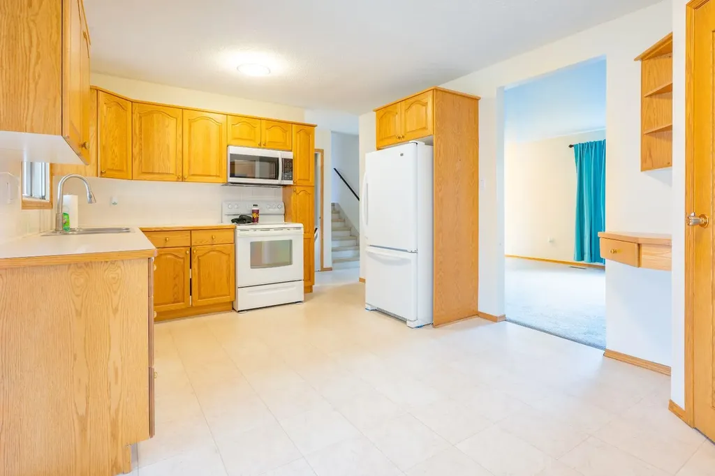 2397 24 Street SE Medicine Hat AB T1B1B1