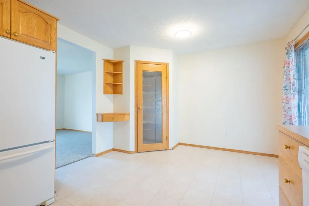 2397 24 Street SE Medicine Hat AB T1B1B1