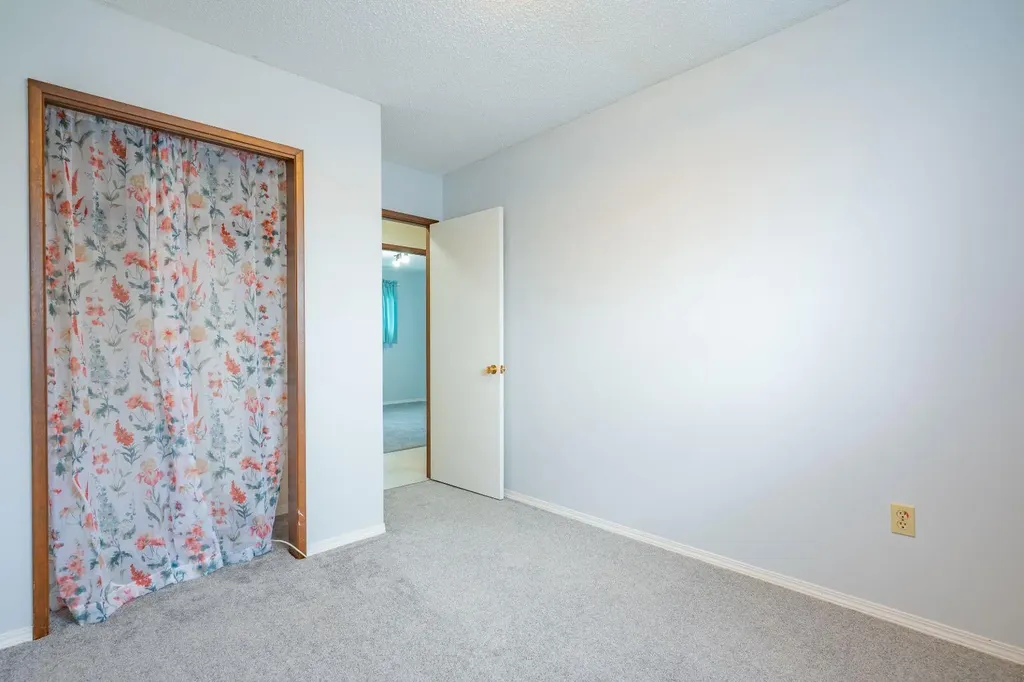 2397 24 Street SE Medicine Hat AB T1B1B1