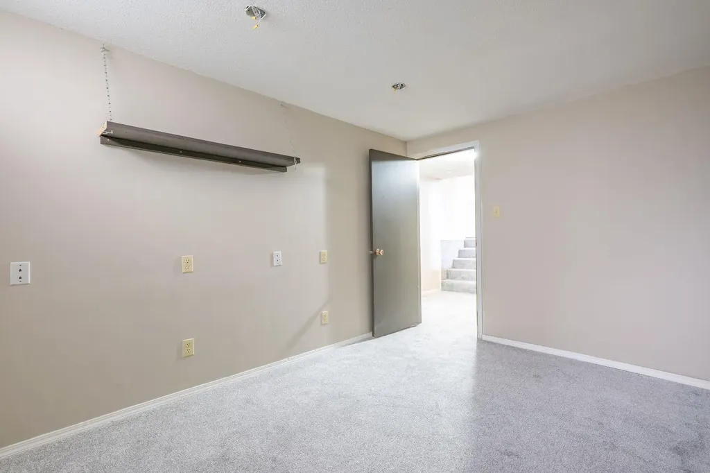 2397 24 Street SE Medicine Hat AB T1B1B1