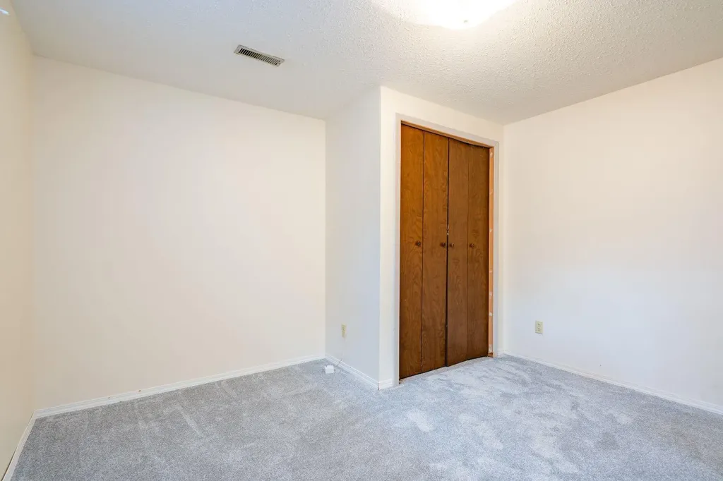 2397 24 Street SE Medicine Hat AB T1B1B1