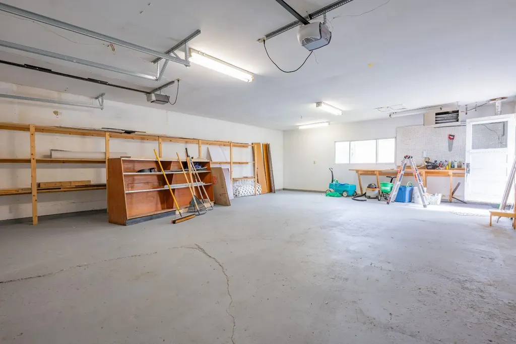 2397 24 Street SE Medicine Hat AB T1B1B1